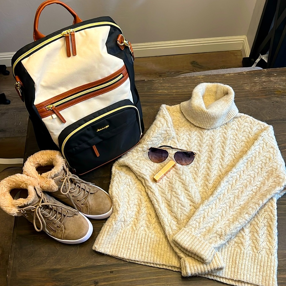 Winter Deal- 2 items TURTLENECK SWEATER AND FUR BOOTS